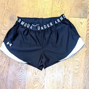 Under Armour shorts with pockets